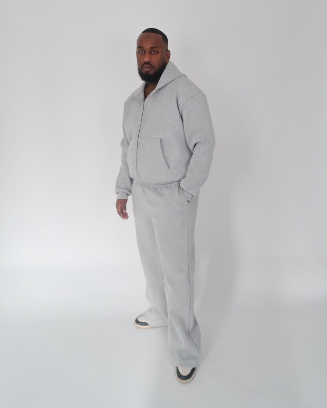 SIGNATURE SWEATPANTS