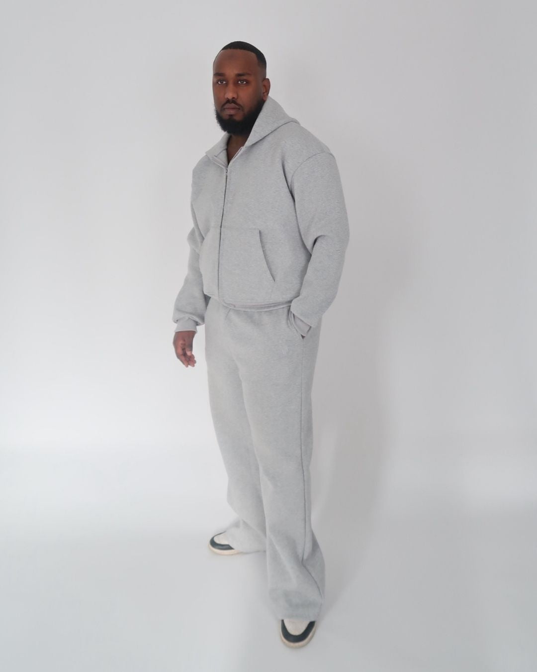 SIGNATURE SWEATPANTS