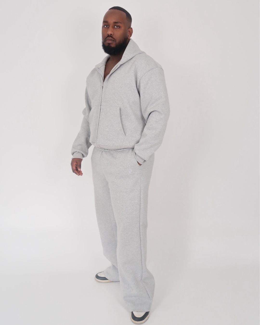 SIGNATURE SWEATPANTS